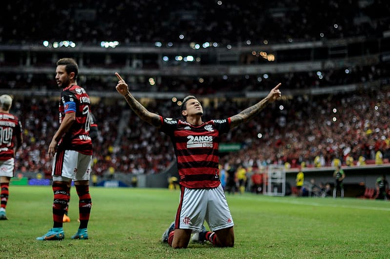 Pedro agradece por mais um tento marcado contra o Juventude