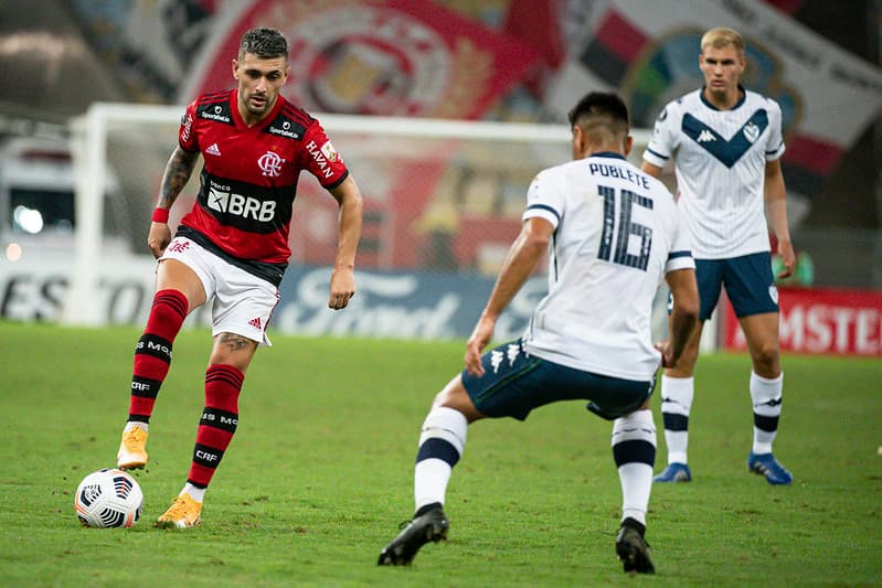 Arrascaeta em Flamengo e Vélez no Maracanã em 2021