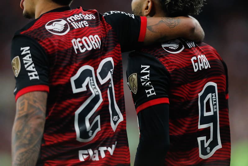 Pedro e Gabigol comemorando gol do Flamengo