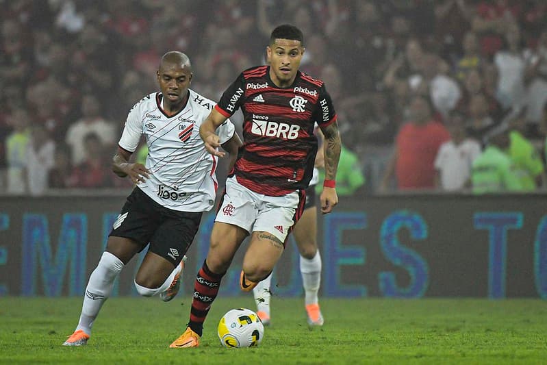 Flamengo e Athletico-PR se enfrentam no próximo domingo pelo campeonato brasileiro