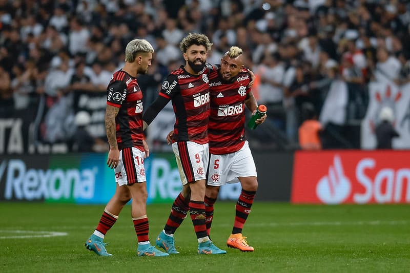 Gabigol comemora vitória na Libertadores