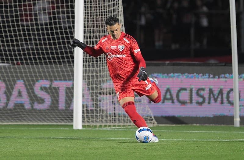 Goleiro Felipe Alves, do São Paulo.