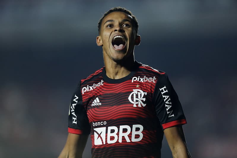 Lázaro comemora gol do Flamengo contra o São Paulo. Fotos: Gilvan de Souza/Flamengo