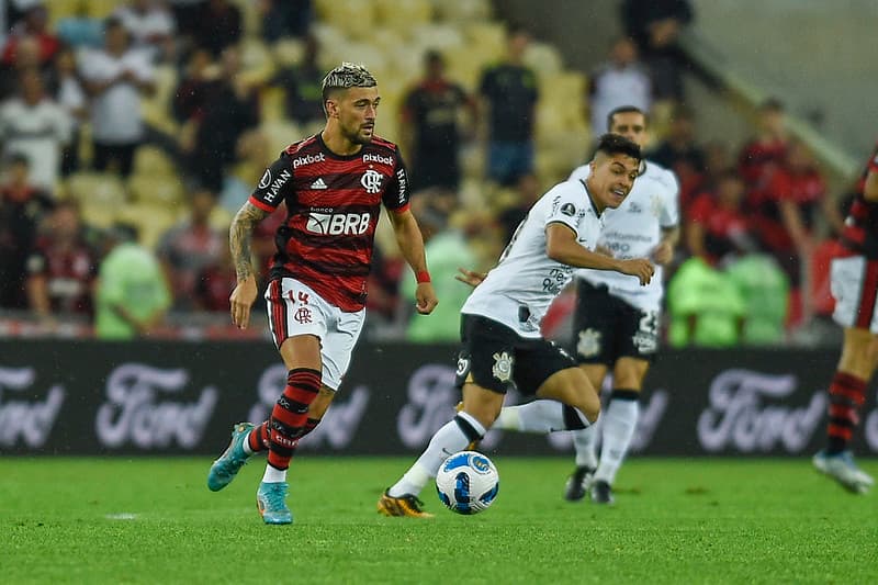 Arrascaeta no maracanã contra o Corinthians na Libertadores.