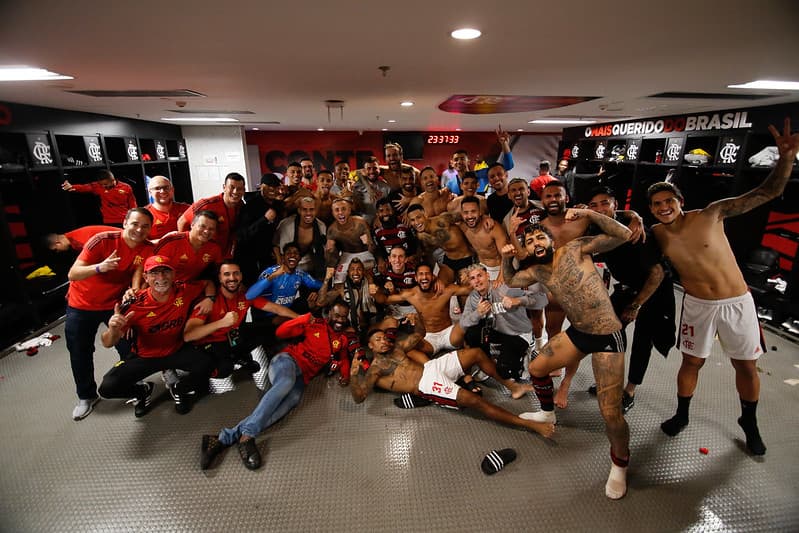 Flamengo vence Corinthians