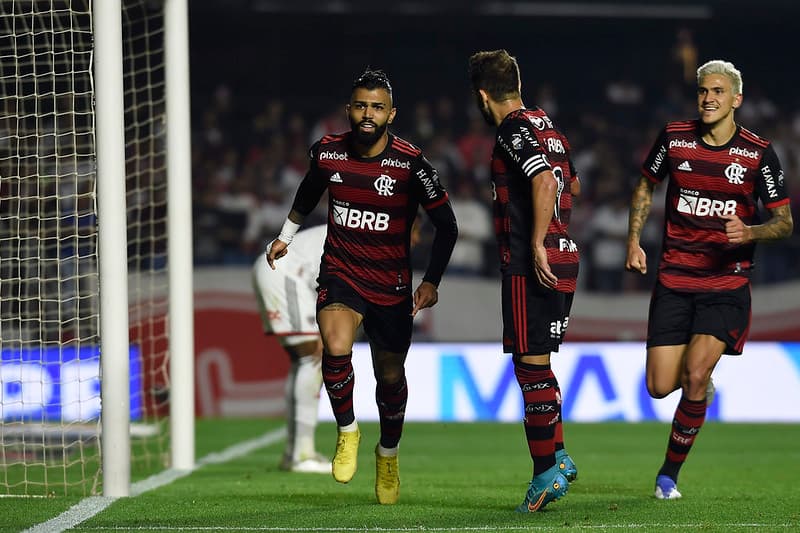Gabigol, Everton e Pedro no Morumbi.