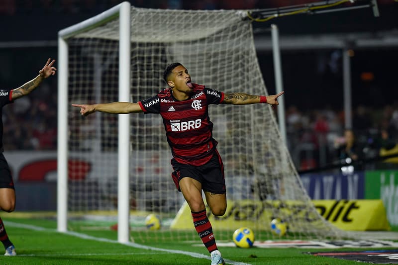 João Gomes comemora gol do Flamengo contra o São Paulo, no Morumbi
