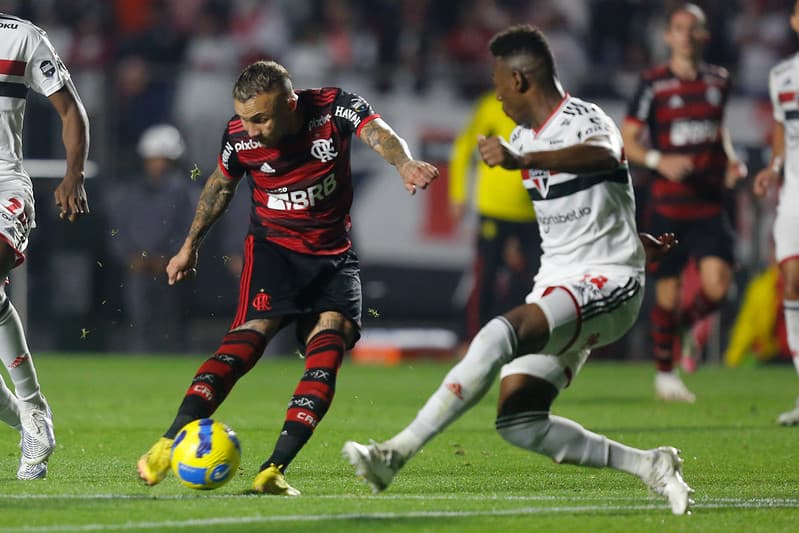 Gol nos acréscimos contra São Paulo ainda é melhor momento de Cebolinha no Flamengo