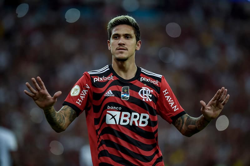 Apesar da vitória do Palmeiras, o Flamengo teve rodada favorável e pula três posições na tabela