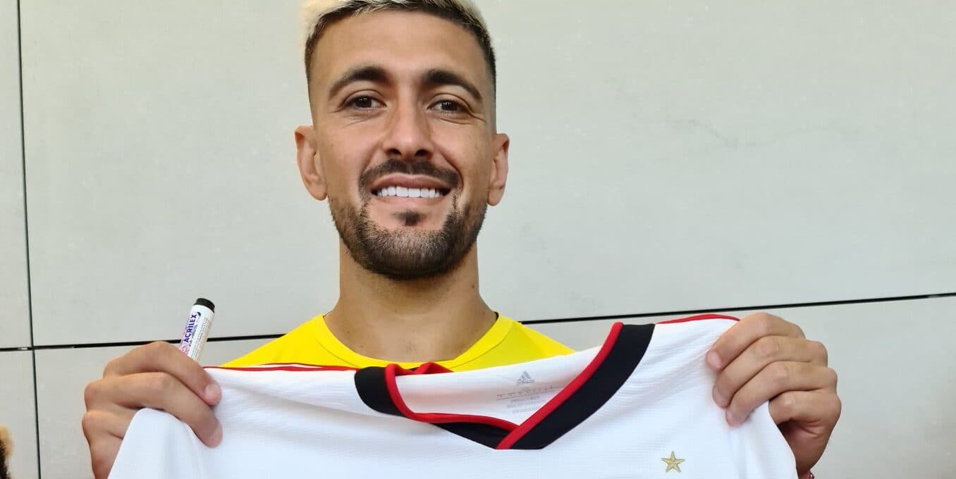 Arrascaeta atende pedido do Canhota de Ouro