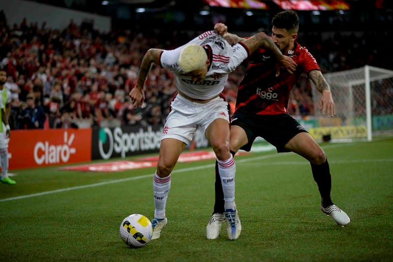Na bola, Flamengo se classificou merecidamente na Arena da Baixada