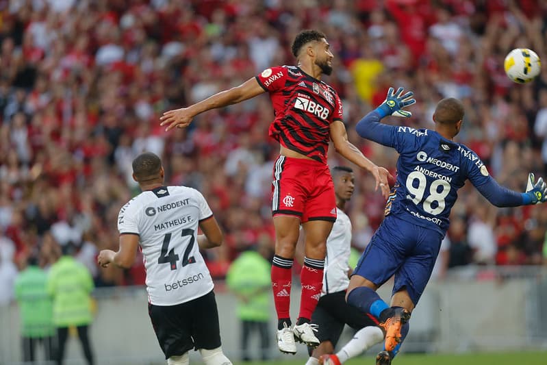 Pablo também tentou fazer seu gol contra o Athletico