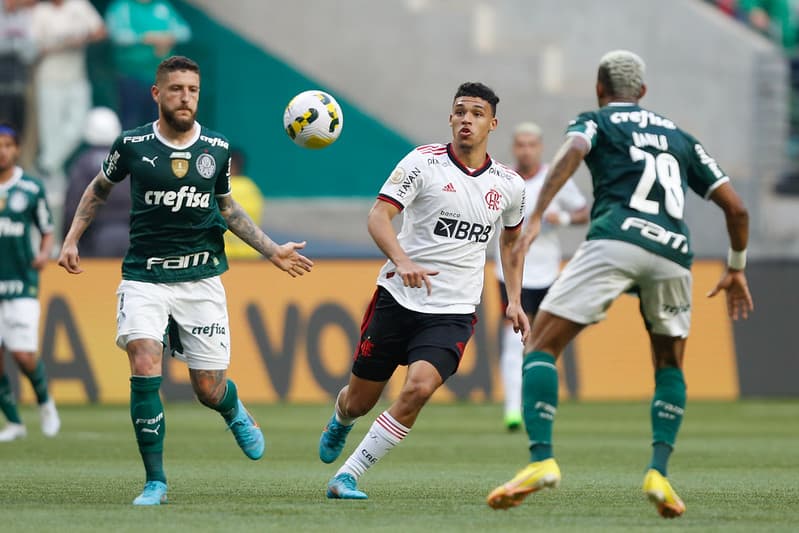 Análise: Flamengo alternativo faz bom jogo contra o Palmeiras