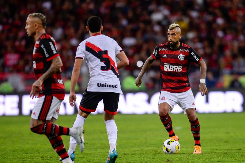 Análise: Flamengo de Dorival Jr. segue buscando variações