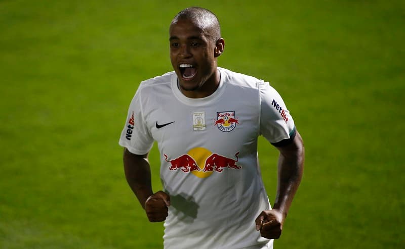 Alerrandro será desfalque do Bragantino contra o Flamengo