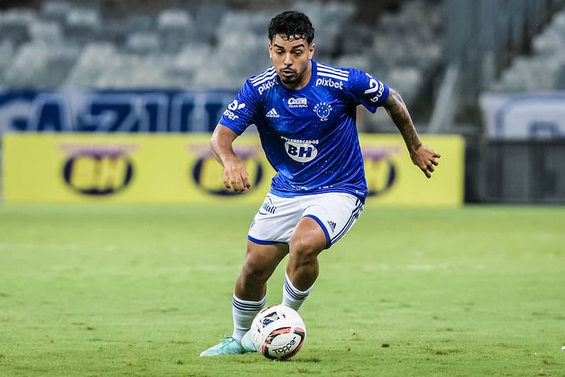 Matheus Bidu, lateral do Cruzeiro