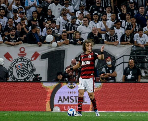 David Luiz esteve na mira do Corinthians, mas Vitor Pereira vetou a contratação