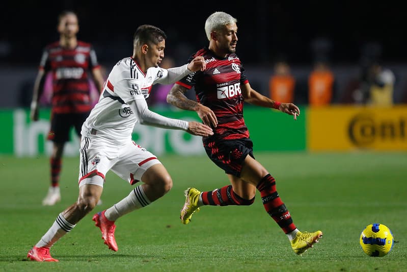 Arrascaeta no jogo do Flamengo contra o São Paulo;