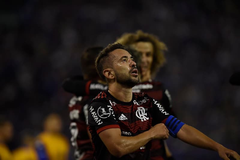 Everton Ribeiro elogia Dorival e atuação do Flamengo