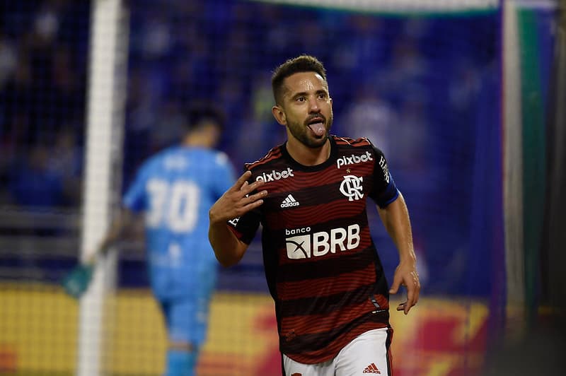Everton Ribeiro comemora gol do Flamengo