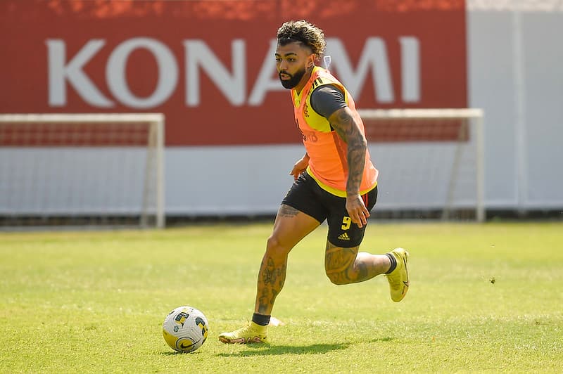 Gabigol treina no Centro de Treinamento do Flamengo