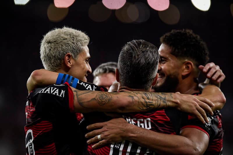 Time do Flamengo comemora classificação para final da Libertadores