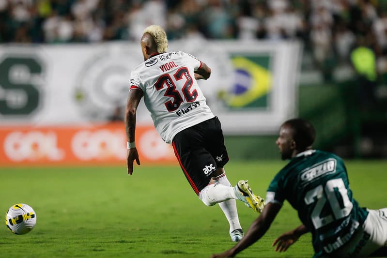 Vidal em Goiás x Flamengo