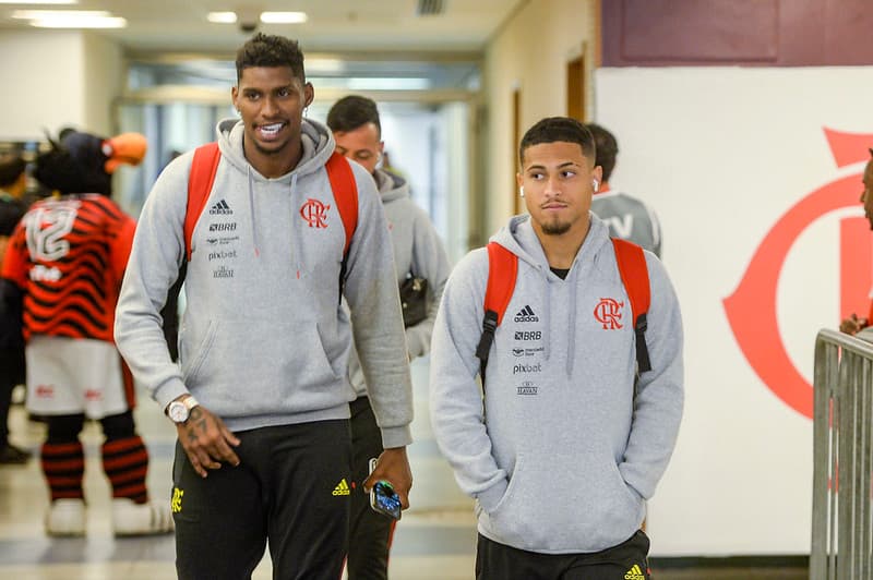 João Gomes e Hugo Souza no Maracanã
