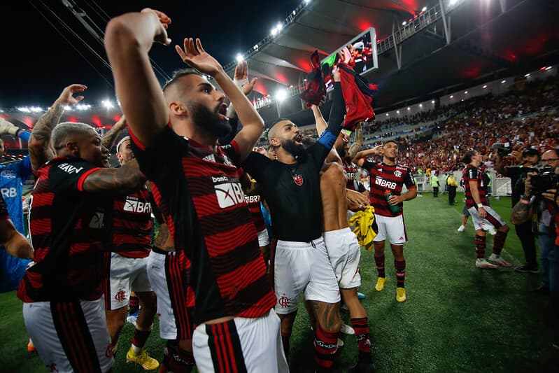 Thiago Maia comemora vitória do Flamengo