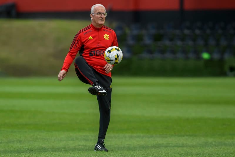 Dorival Júnior em treino do Flamengo