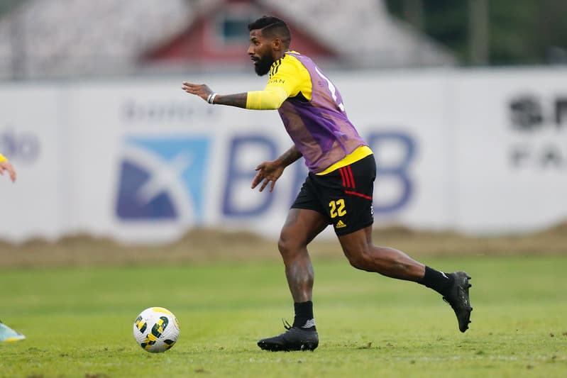 Rodinei em treino do Flamengo