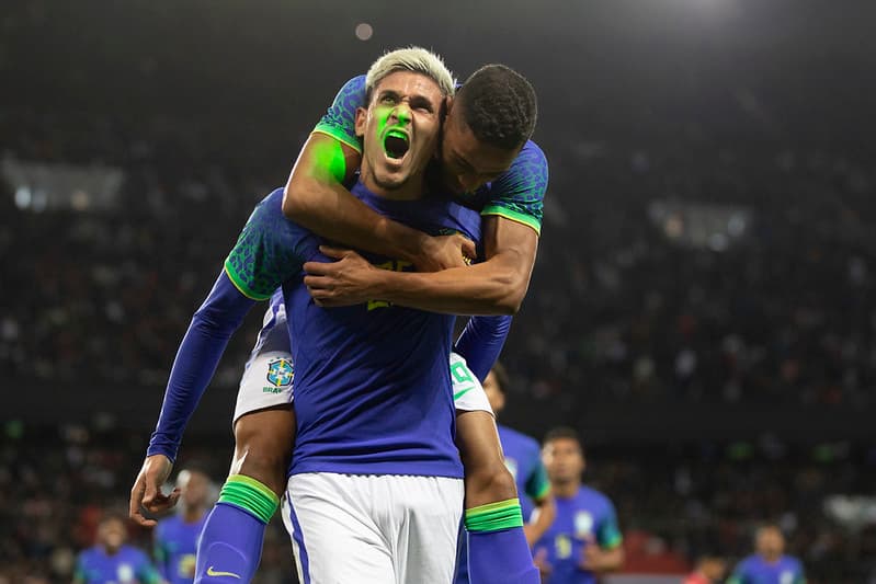 Pedro comemora gol pela Seleção Brasileira e provável convocação para Copa do Mundo
