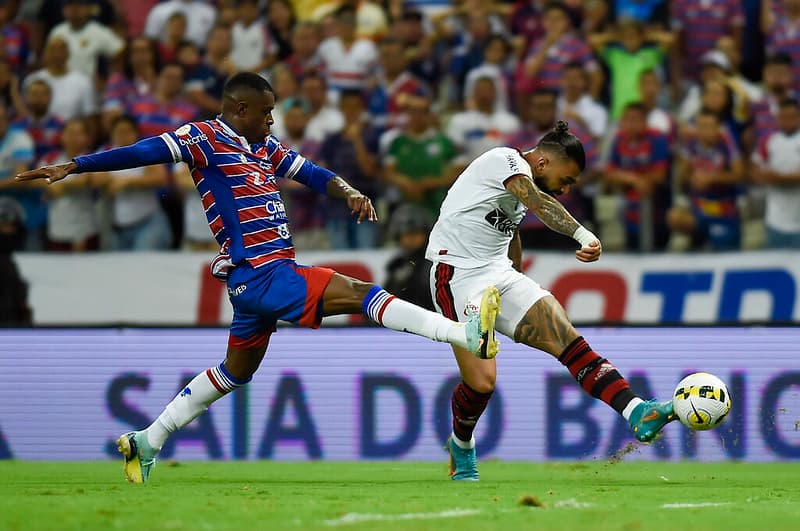 Gabigol em jogo entre Flamengo e Fortaleza