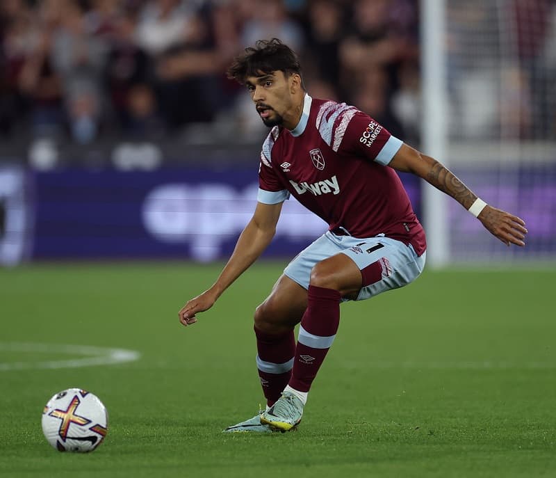Lucas Paquetá em campo pelo West Ham