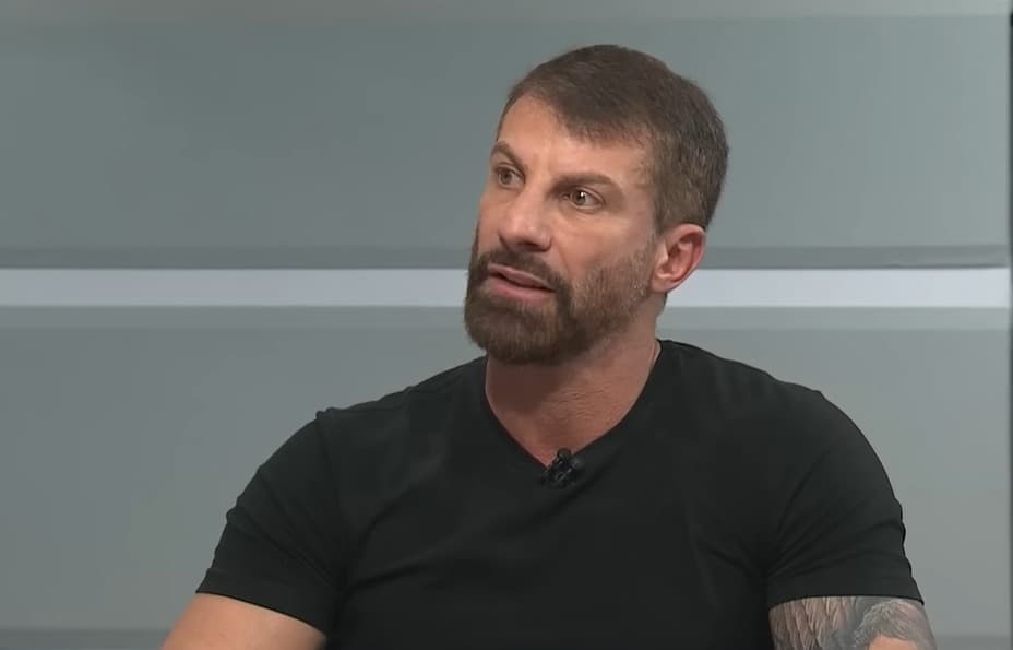 Pedrinho, comentarista do SporTV fala sobre gramado do Maracanã durante jogo do Flamengo