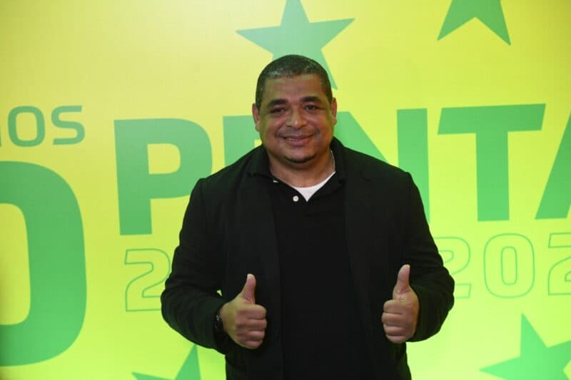 Vampeta comenta frase dita quando jogava no Flamengo