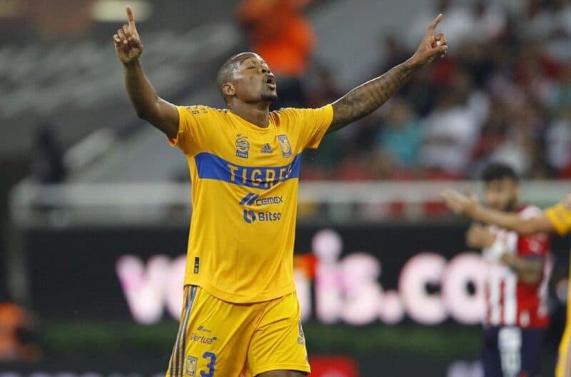 Samir comemora gol pelo Tigres
