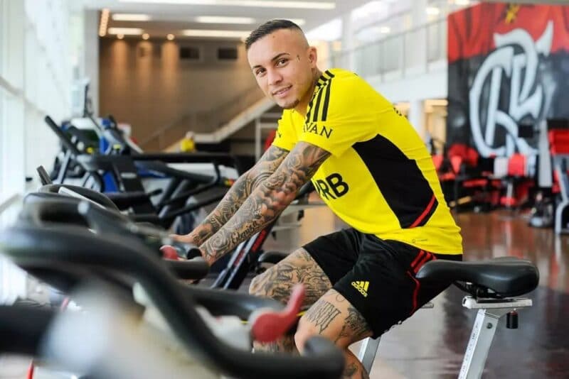 Everton Cebolinha no CT do Flamengo