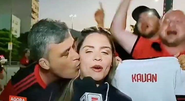 Torcedor do Flamengo assedia repórter da ESPN ao vivo