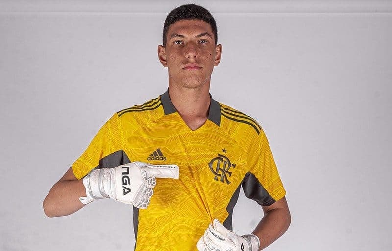 Caio Barone, goleiro do Flamengo, convocado para seleção brasileira sub-17