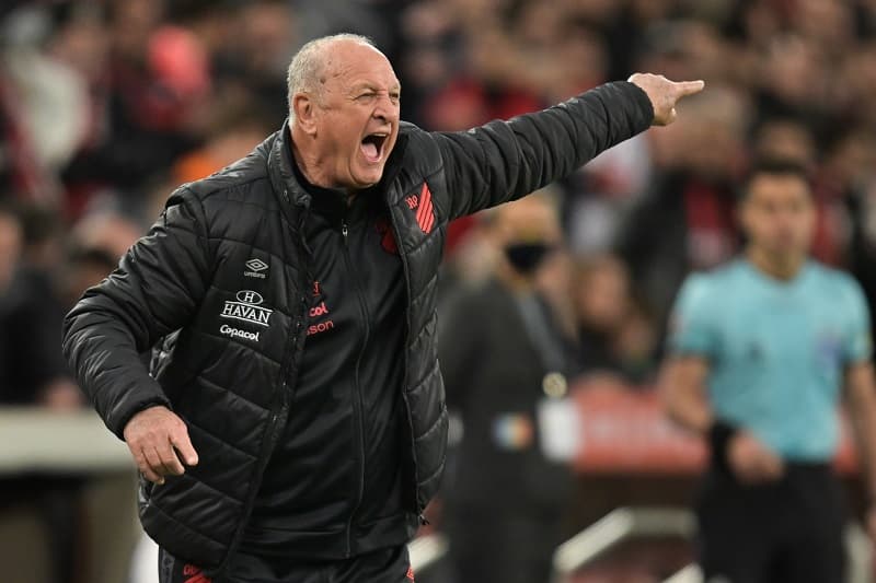 Felipão diz que o Athletico não está pronto para a final contra o Flamengo