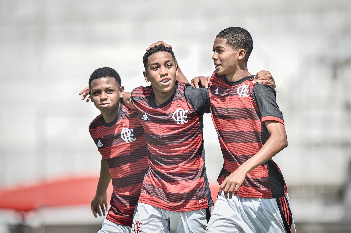 Flamengo vence Atlético-MG e encara Vasco nas quartas de final no Sub-14