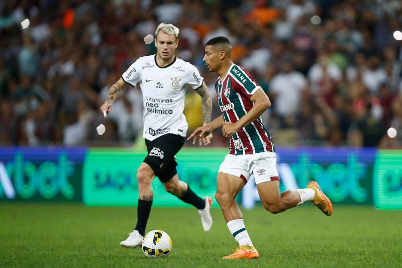 Corinthians e Fluminense se enfrentam pela semifinal da Copa do Brasil; vencedor enfrenta o Flamengo