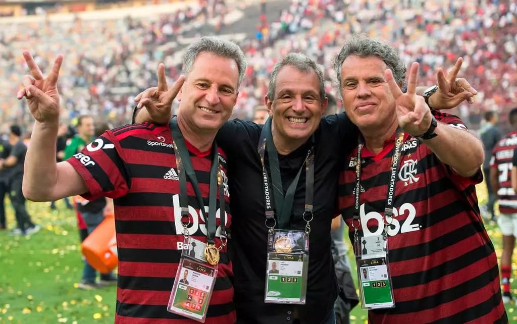 Justiça aumenta multa que dirigente do Flamengo terá que pagar por desrespeitar Abel Braga