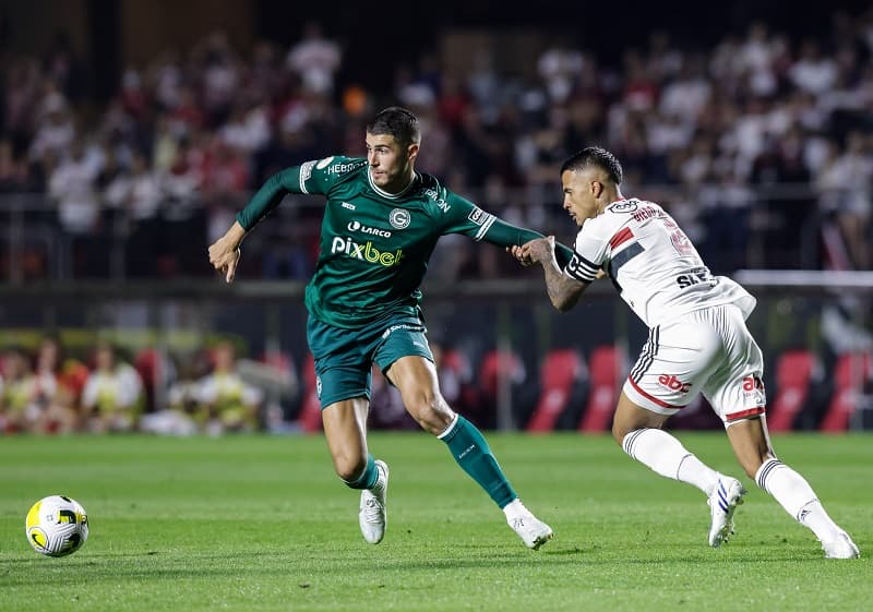 Especulado no Flamengo, Pedro Raul joga no Goiás