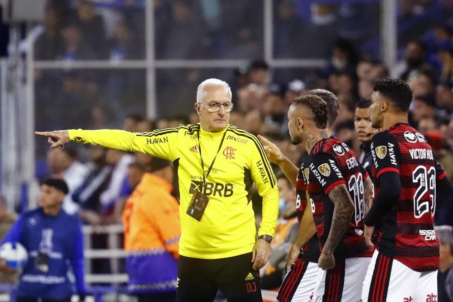Dorival Júnior comandando Flamengo na Libertadores