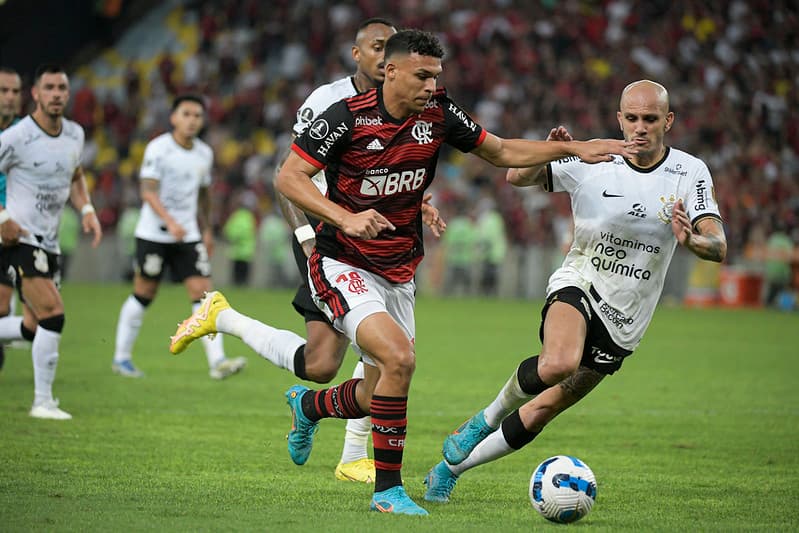 Victor Hugo em Flamengo x Corinthians