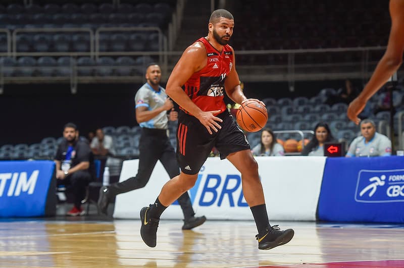 Olivinha joga pelo Flamengo