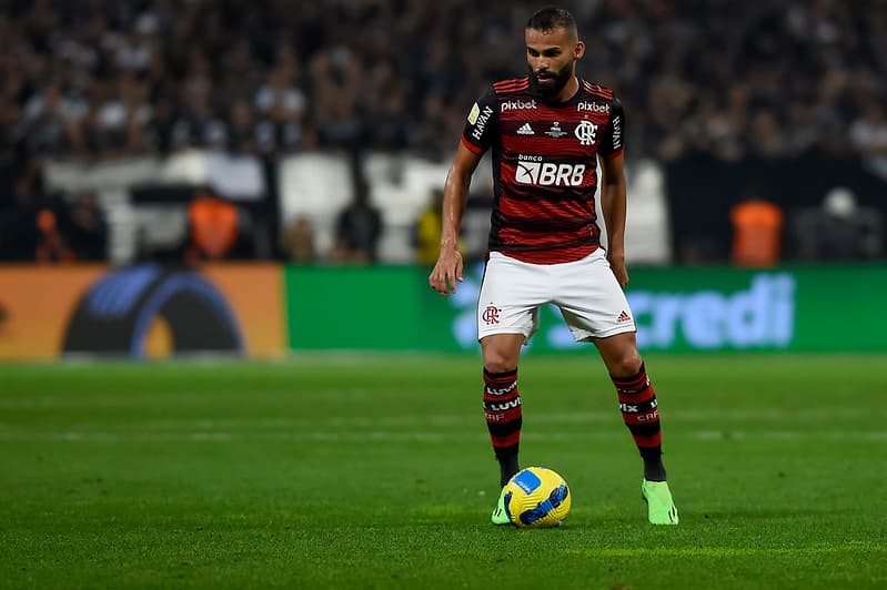 Thiago Maia teve grande atuação contra o Corinthians.