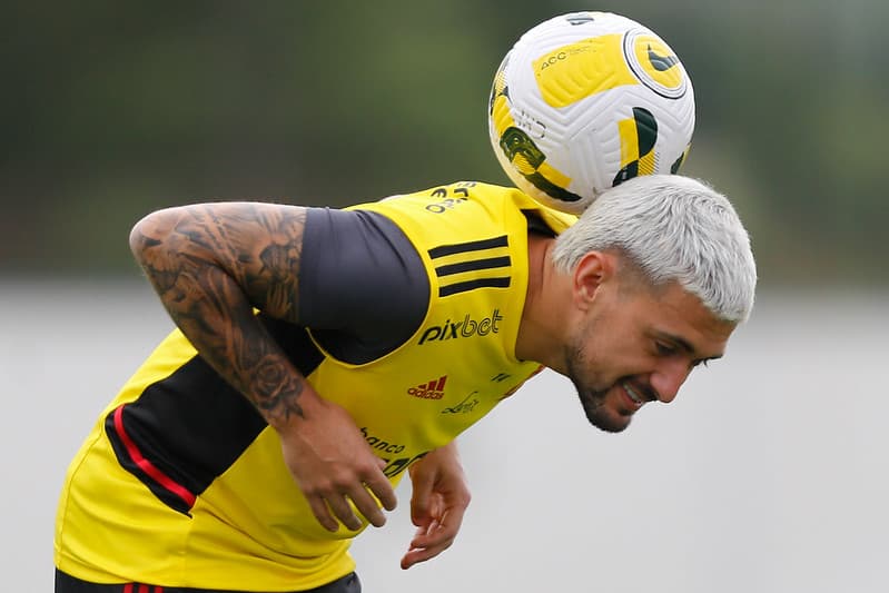 Arrascaeta no treino do Flamengo.